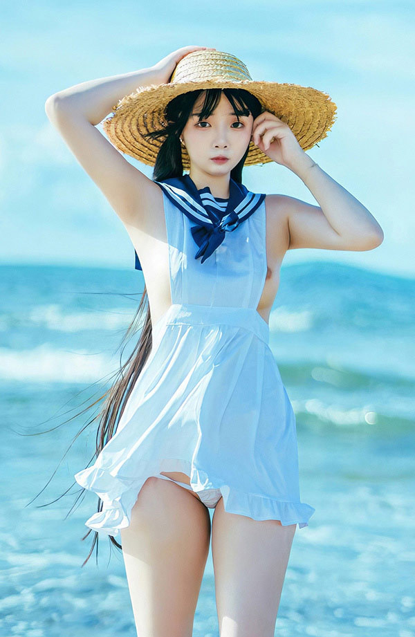 福利姬落落Raku 海韵海军裙的诱惑
