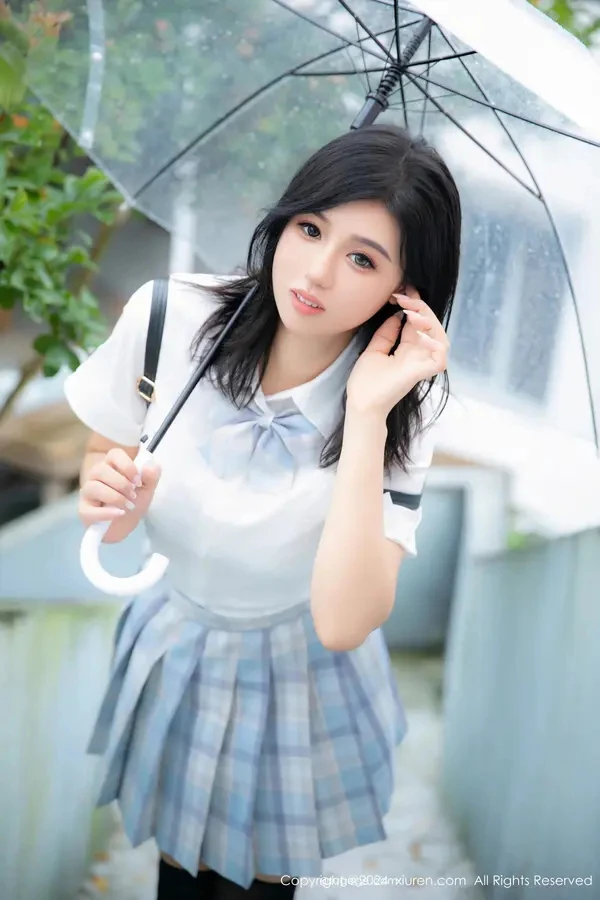 秀人女神金小依JK学生制服魅惑黑丝